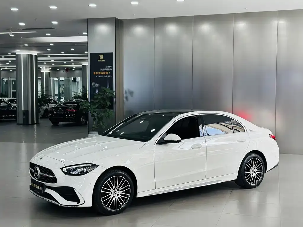 Mercedes-Benz C-Class — фото 1