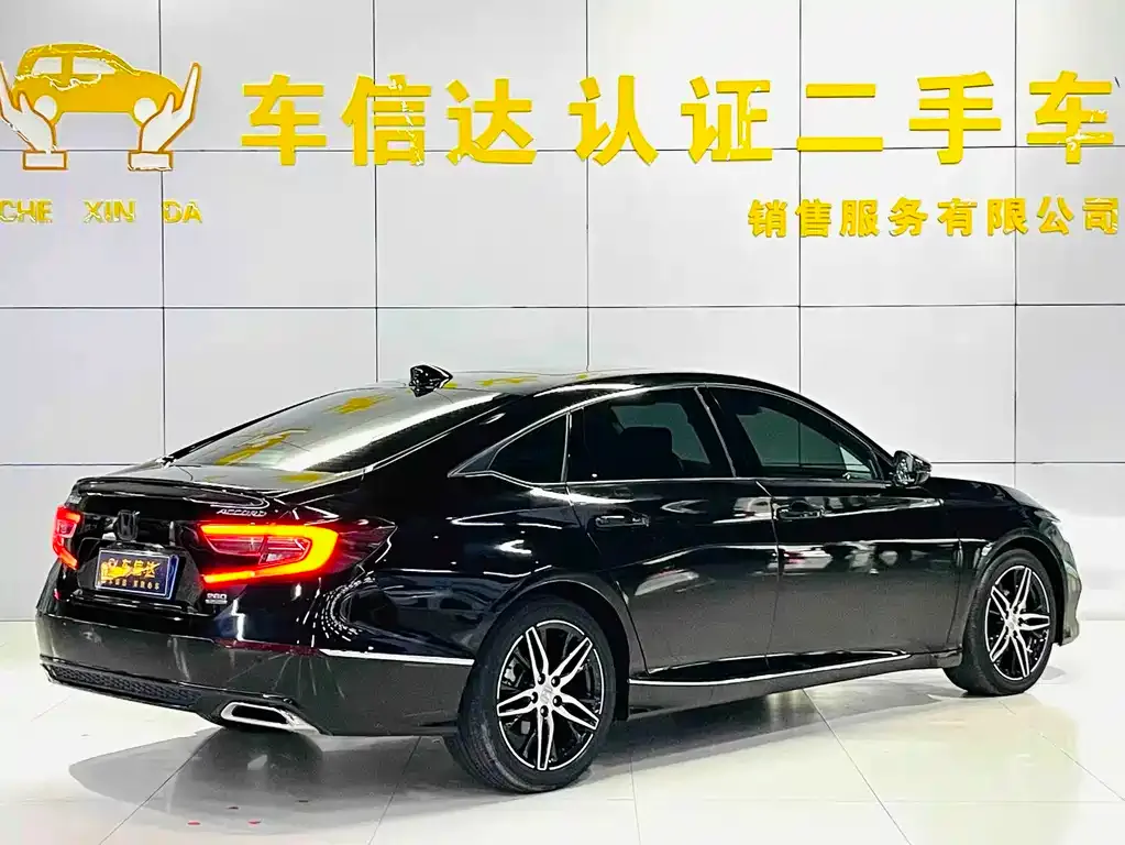 Honda Accord — фото 3