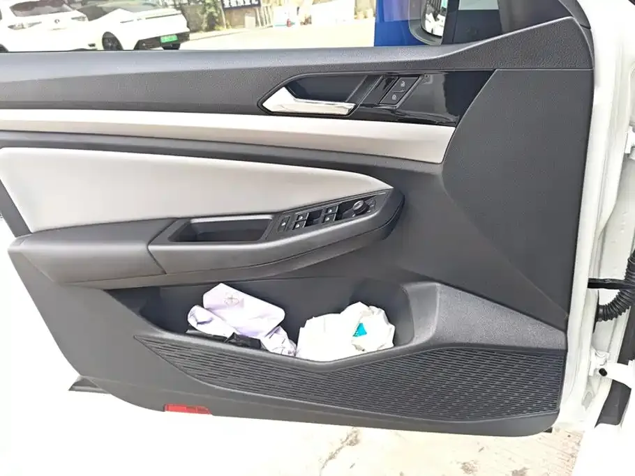 Volkswagen Bora — фото 10