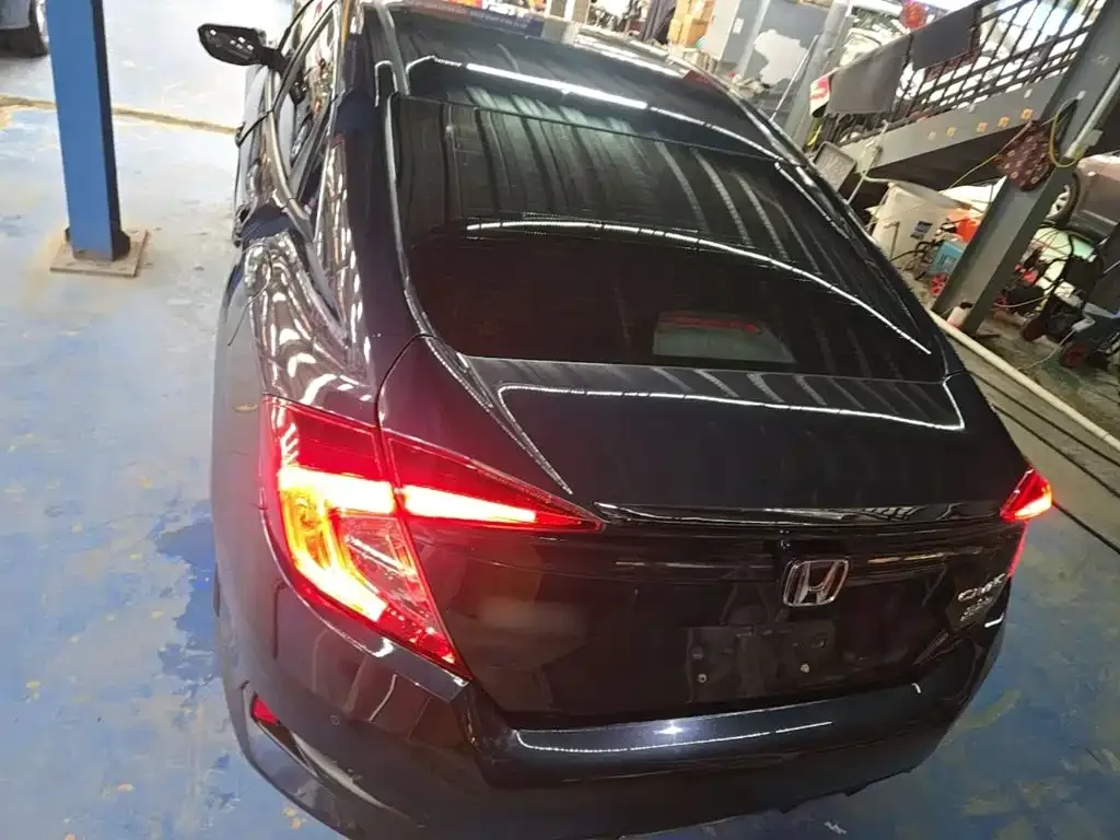 Honda Civic — фото 10