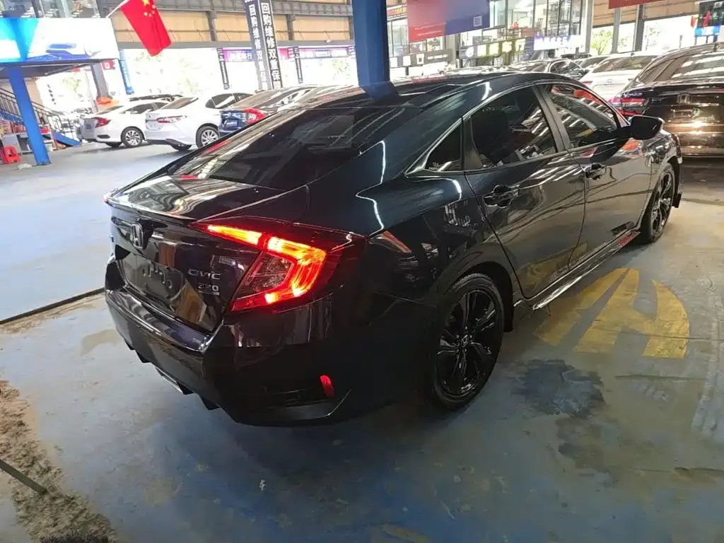 Honda Civic — фото 4