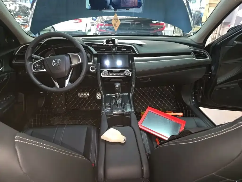 Honda Civic — фото 7