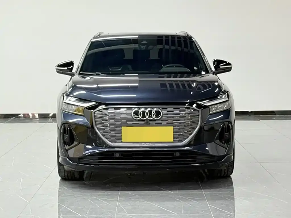 Audi Q4 e-tron — фото 4
