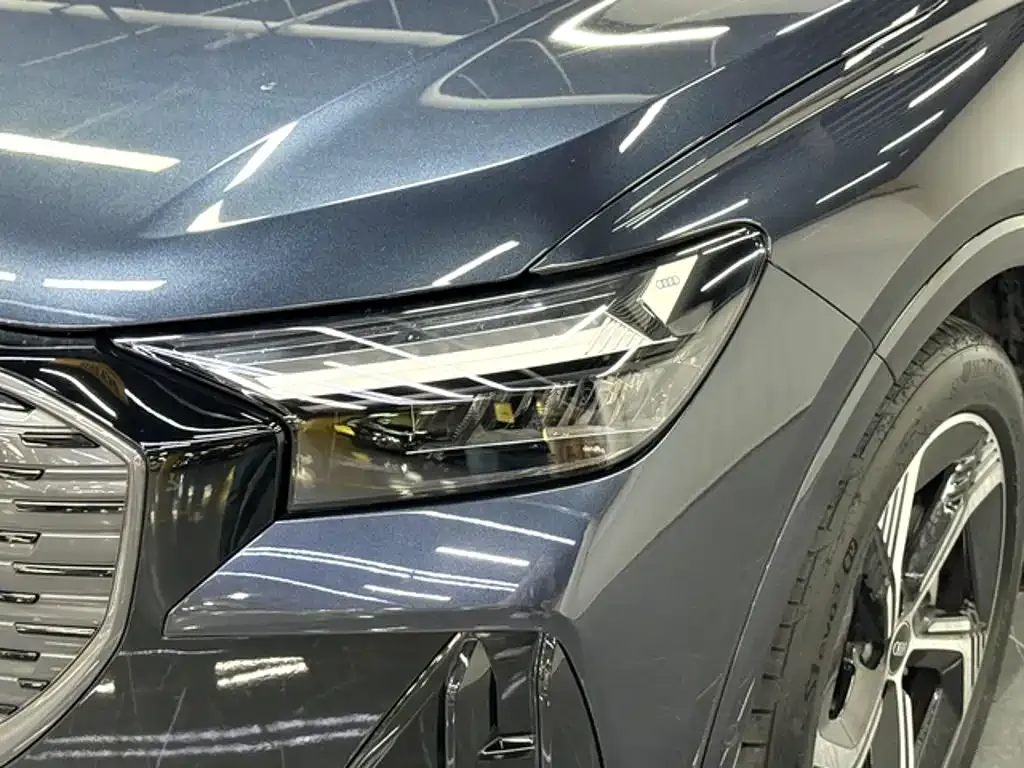 Audi Q4 e-tron — фото 8