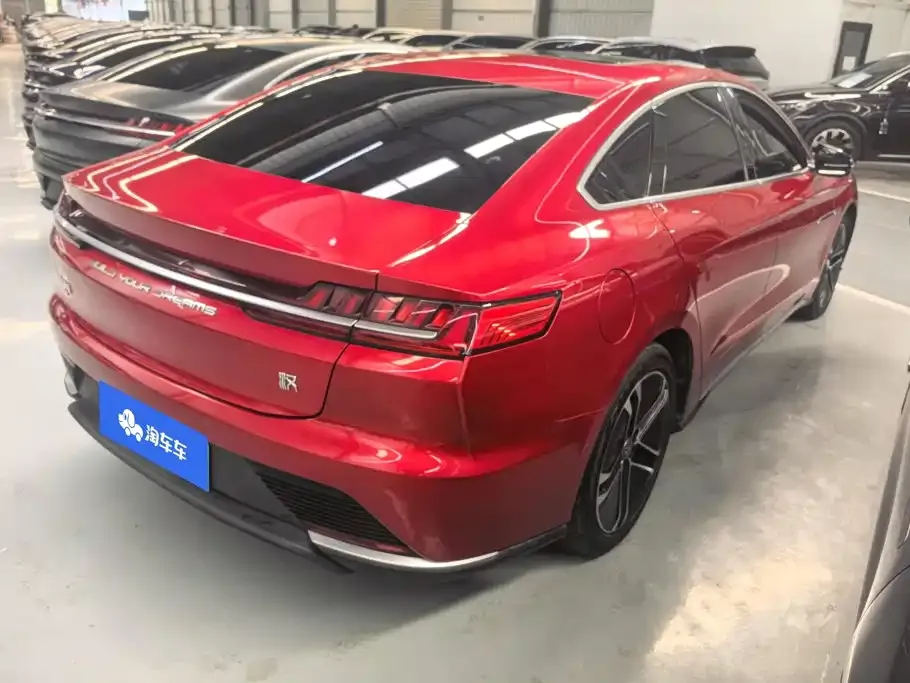 BYD Han — фото 10