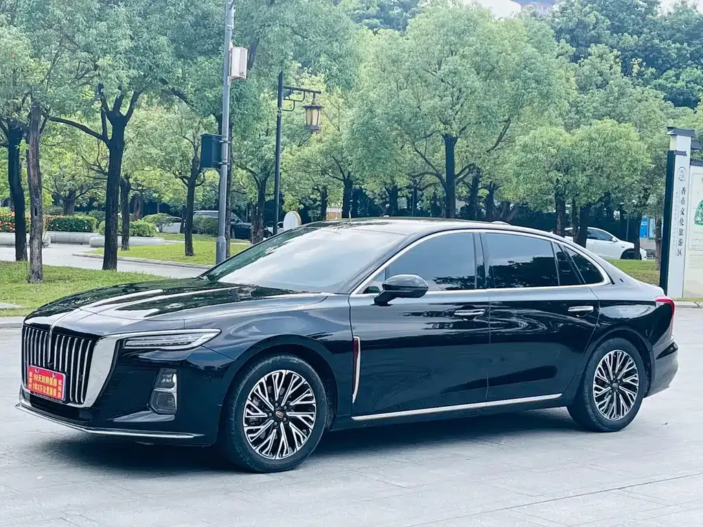 Hongqi H5 — фото 1