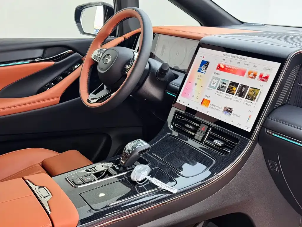 GAC Motor Trumpchi M8 — фото 8