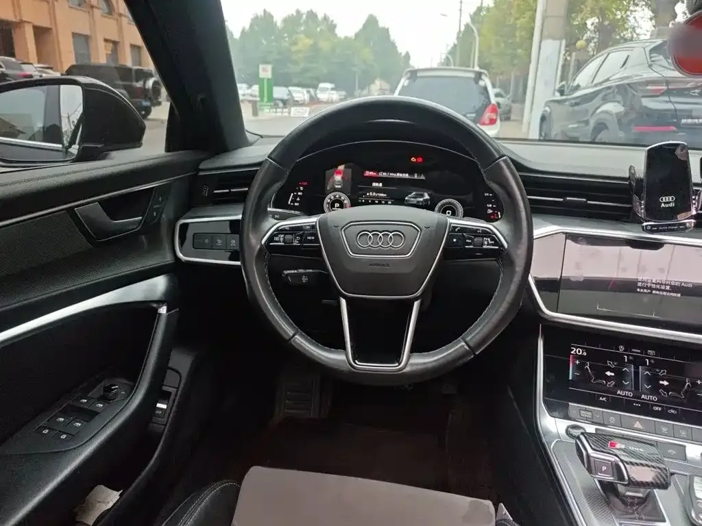 Audi A6L — фото 10