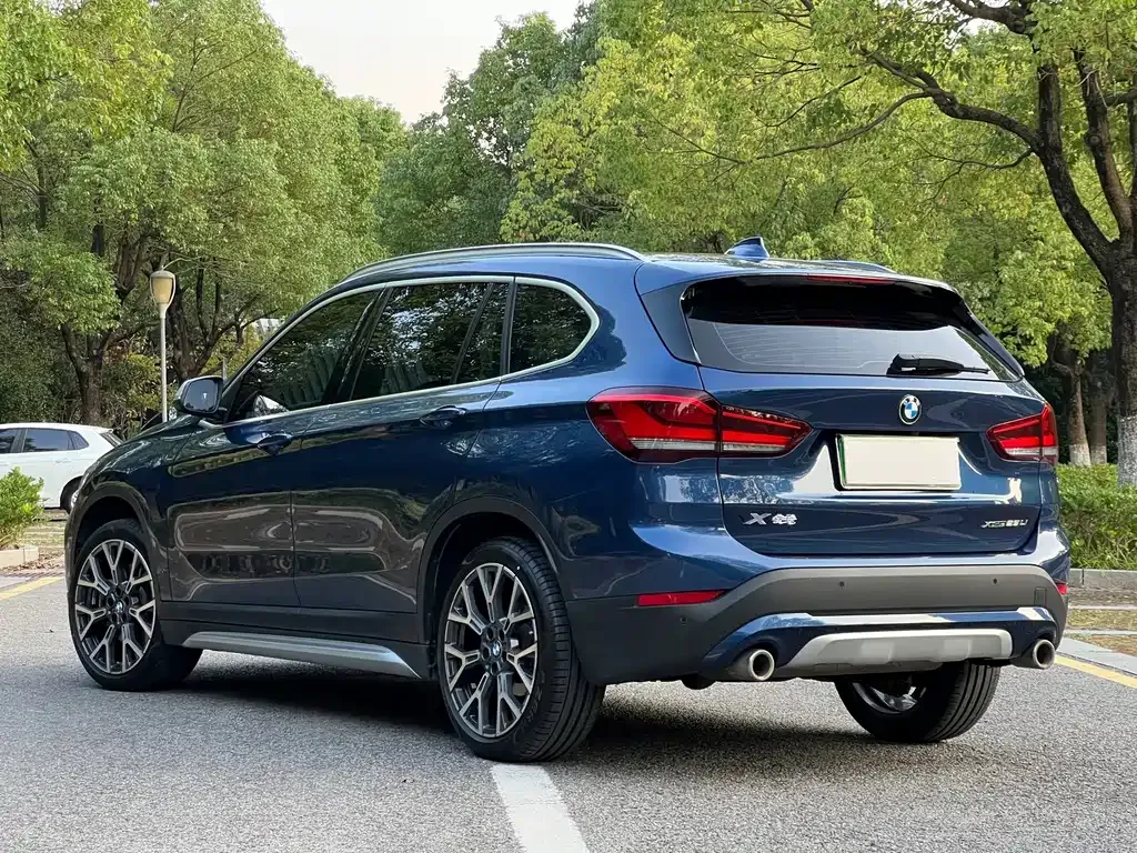 BMW X1 — фото 7