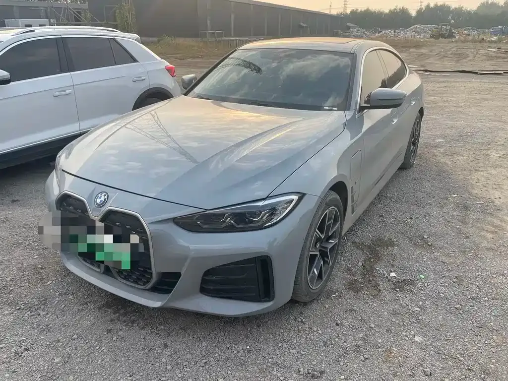 BMW i4 — фото 1
