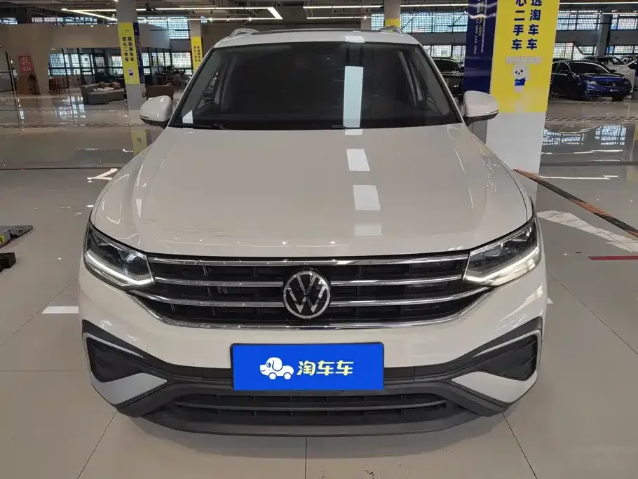Volkswagen Tiguan L — фото 4