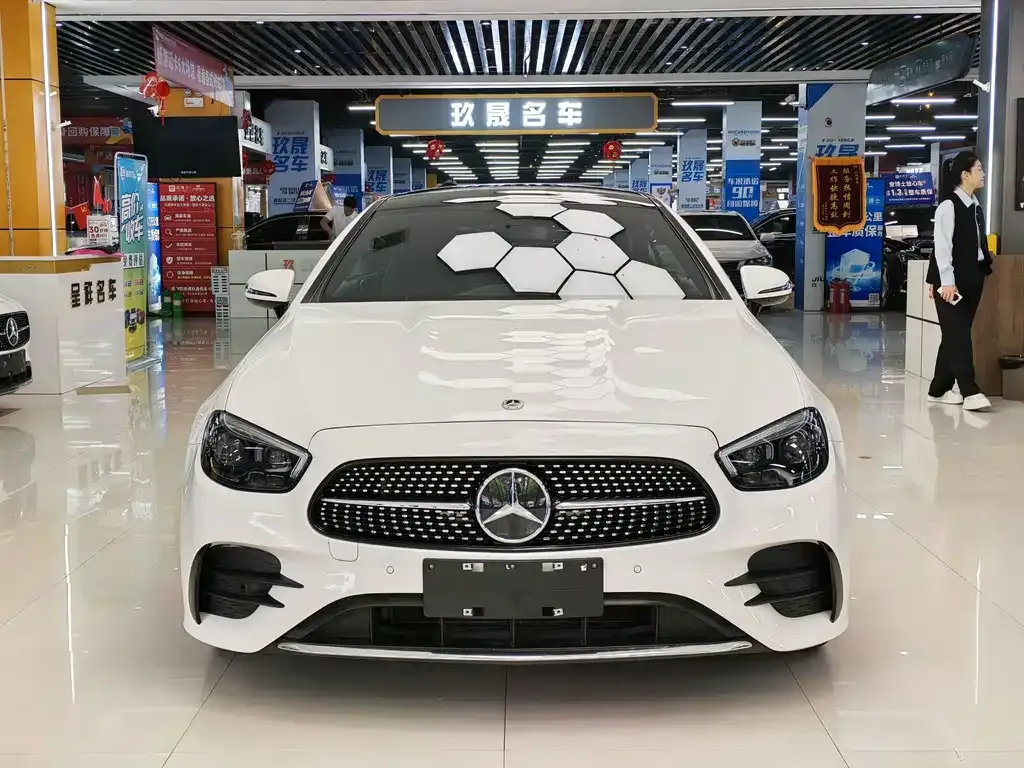 Mercedes-Benz E-Class (Import) — фото 9