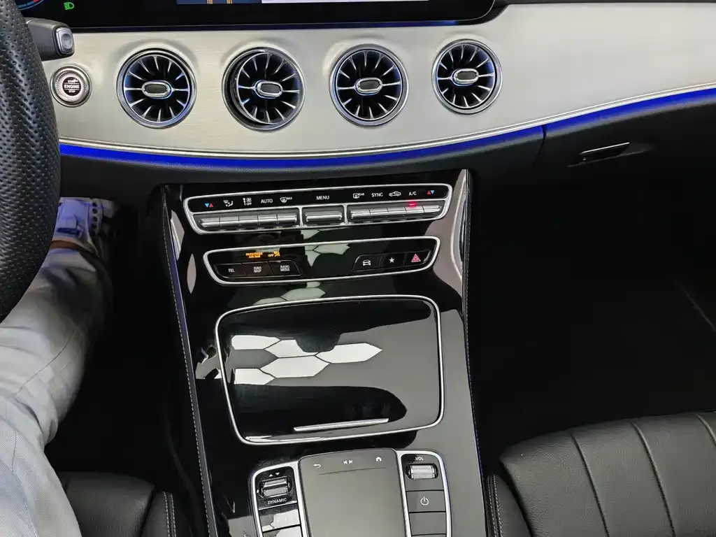 Mercedes-Benz E-Class (Import) — фото 4