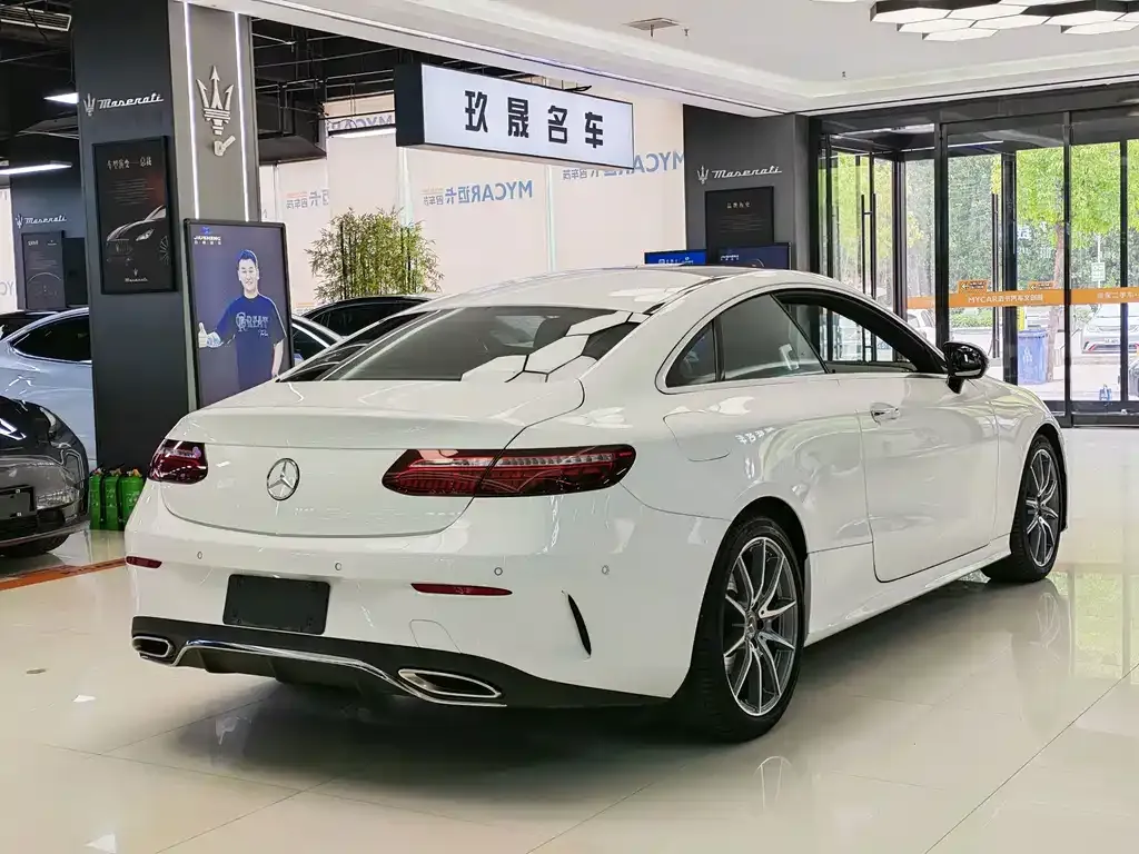 Mercedes-Benz E-Class (Import) — фото 3