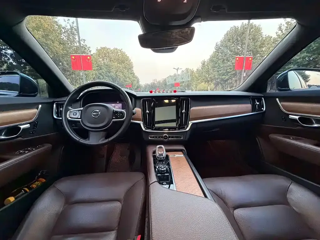 Volvo S90 — фото 2