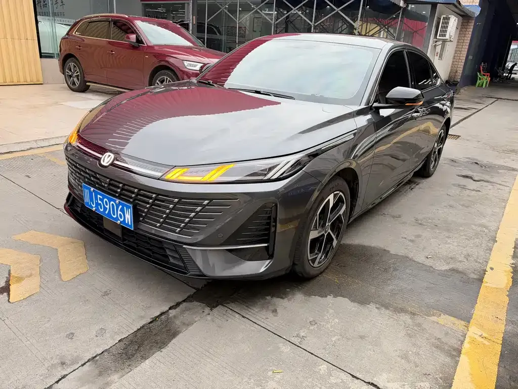 Changan Eado — фото 1