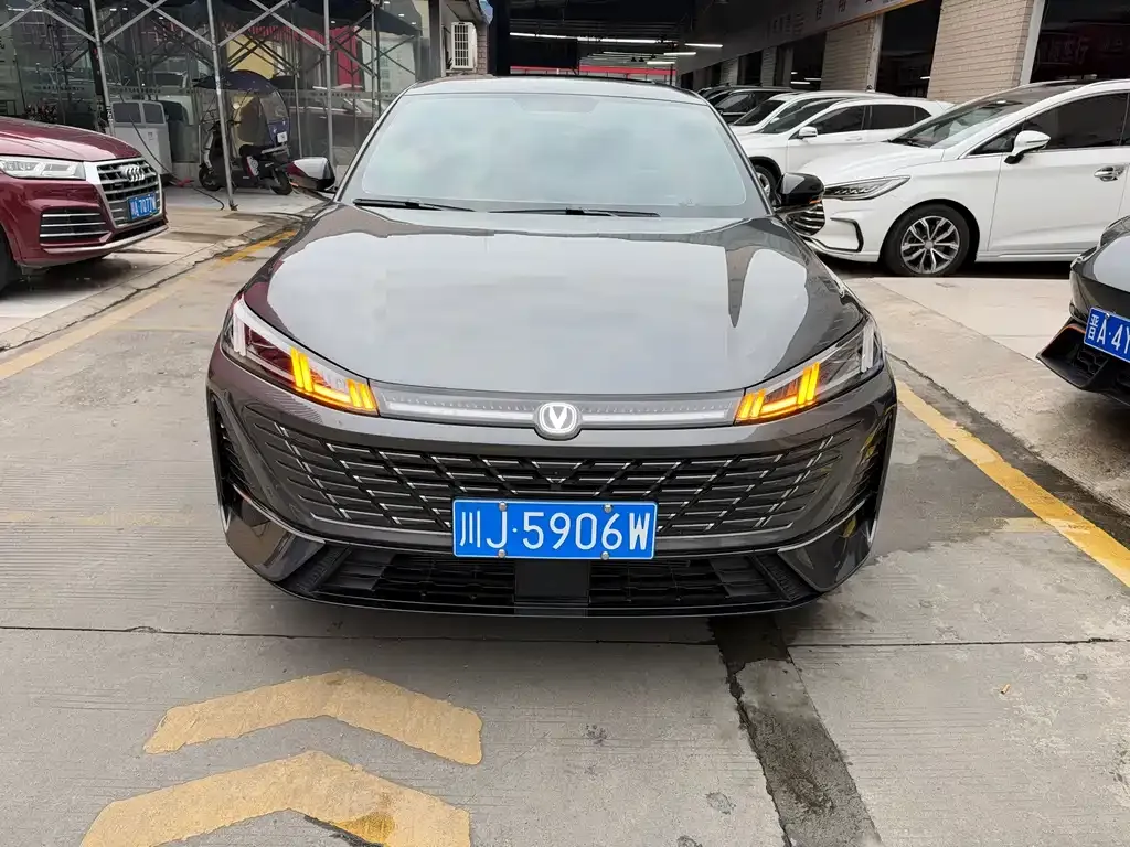 Changan Eado — фото 10