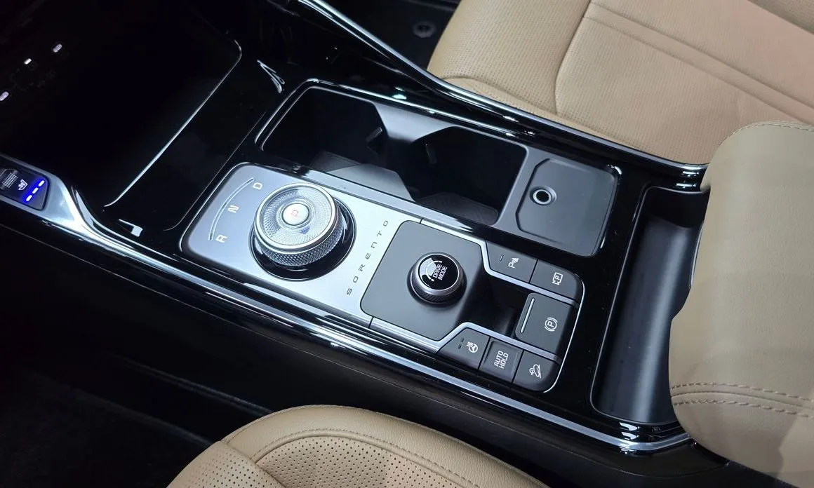 Kia Sorento — фото 3