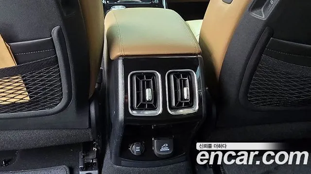 Kia Sorento — фото 8
