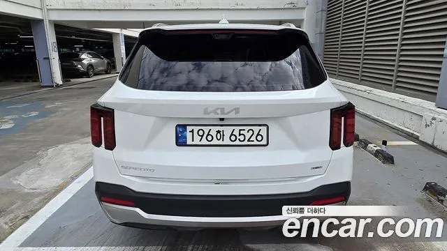 Kia Sorento — фото 5