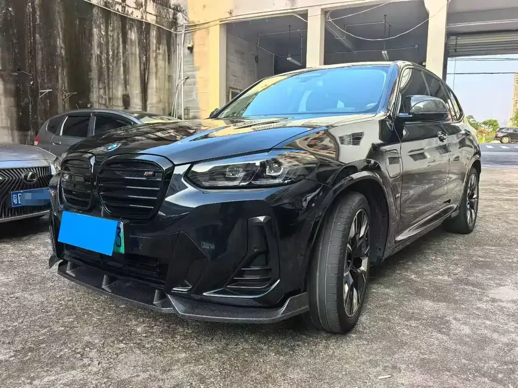 BMW iX3 — фото 1