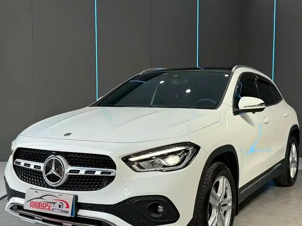 Mercedes-Benz GLA — фото 1