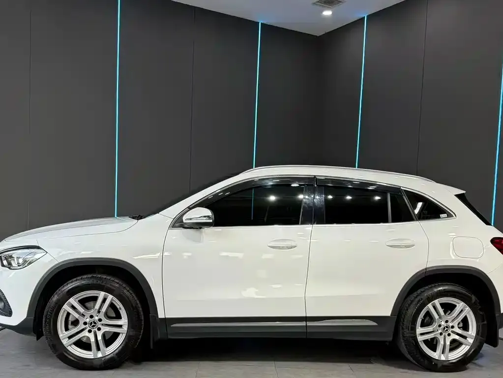 Mercedes-Benz GLA — фото 10