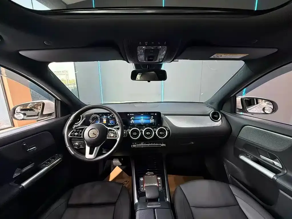 Mercedes-Benz GLA — фото 8