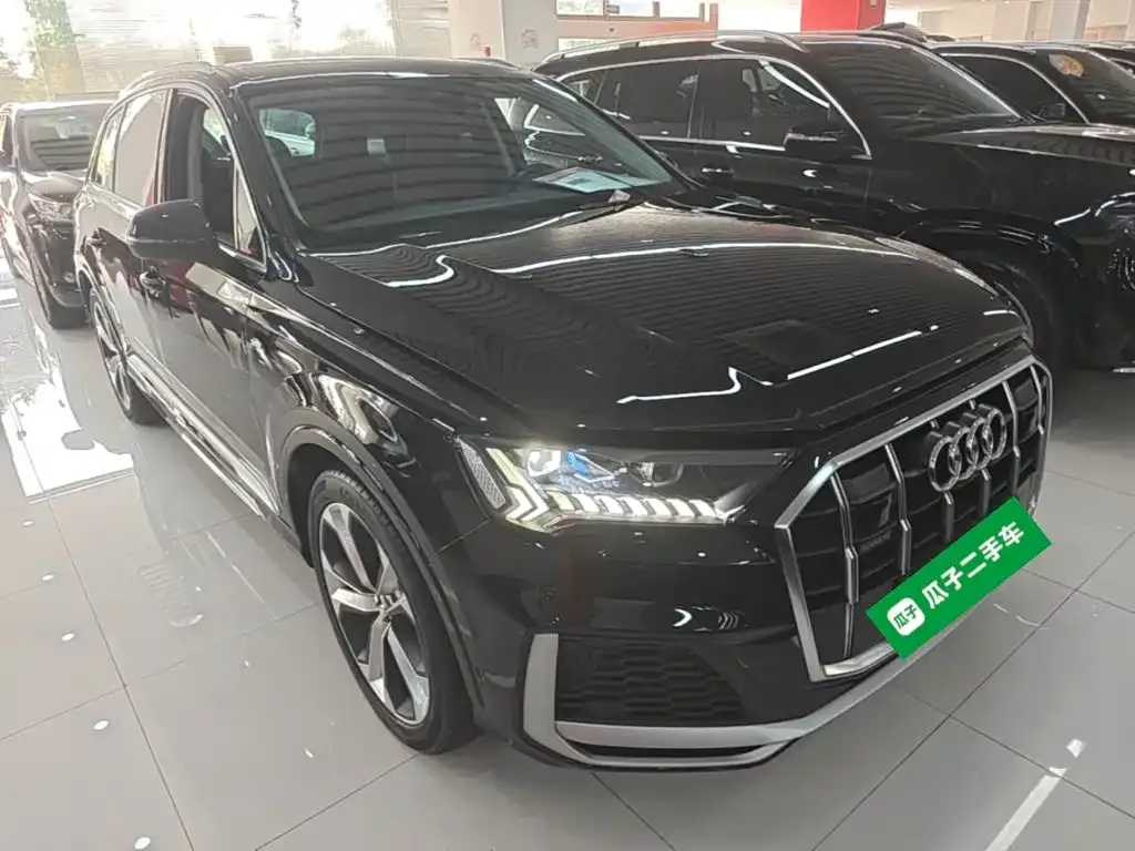 Audi Q7 — фото 10