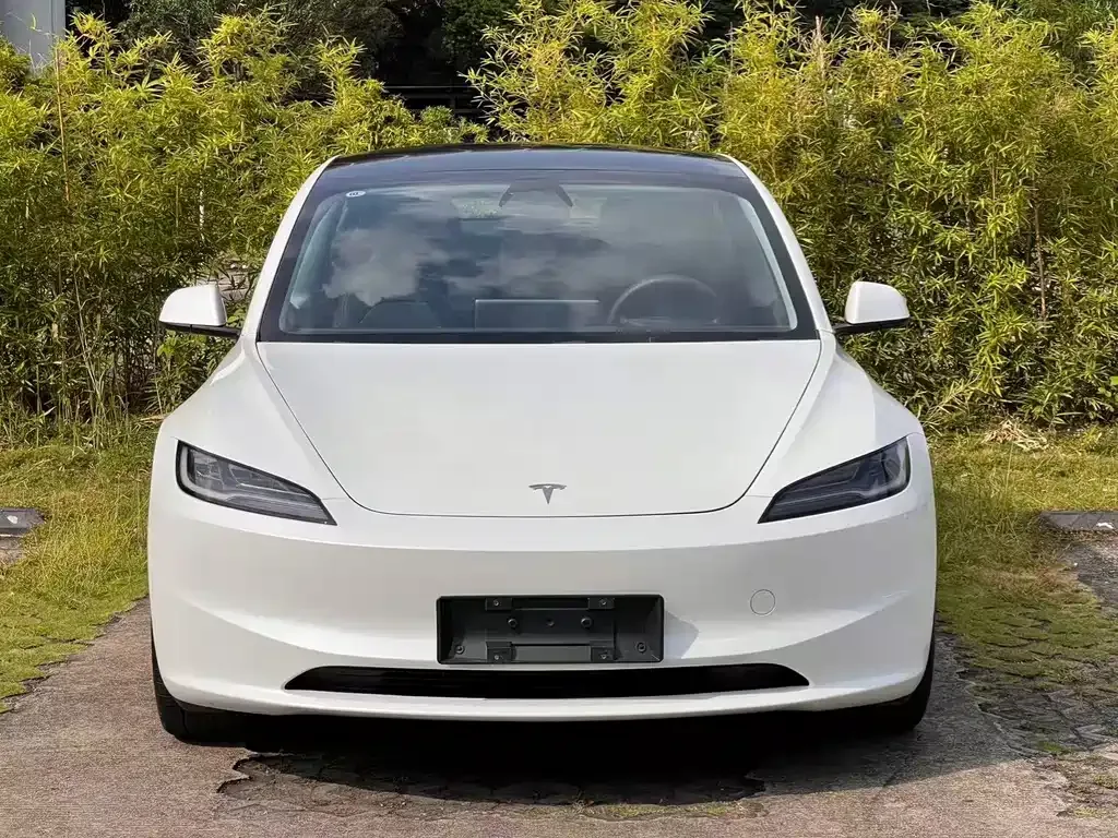 Tesla Model 3 — фото 6