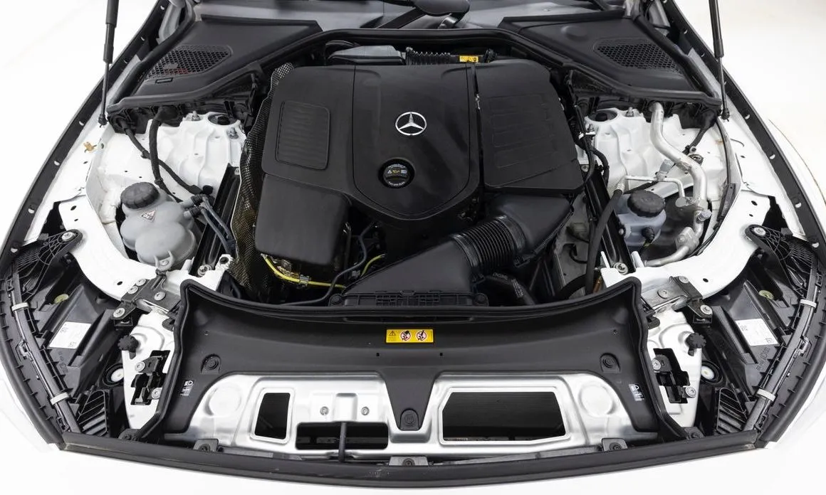 Mercedes-Benz E-Class — фото 10