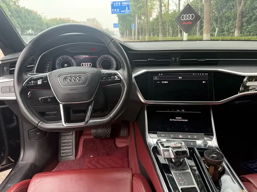 Audi A7L — фото 10