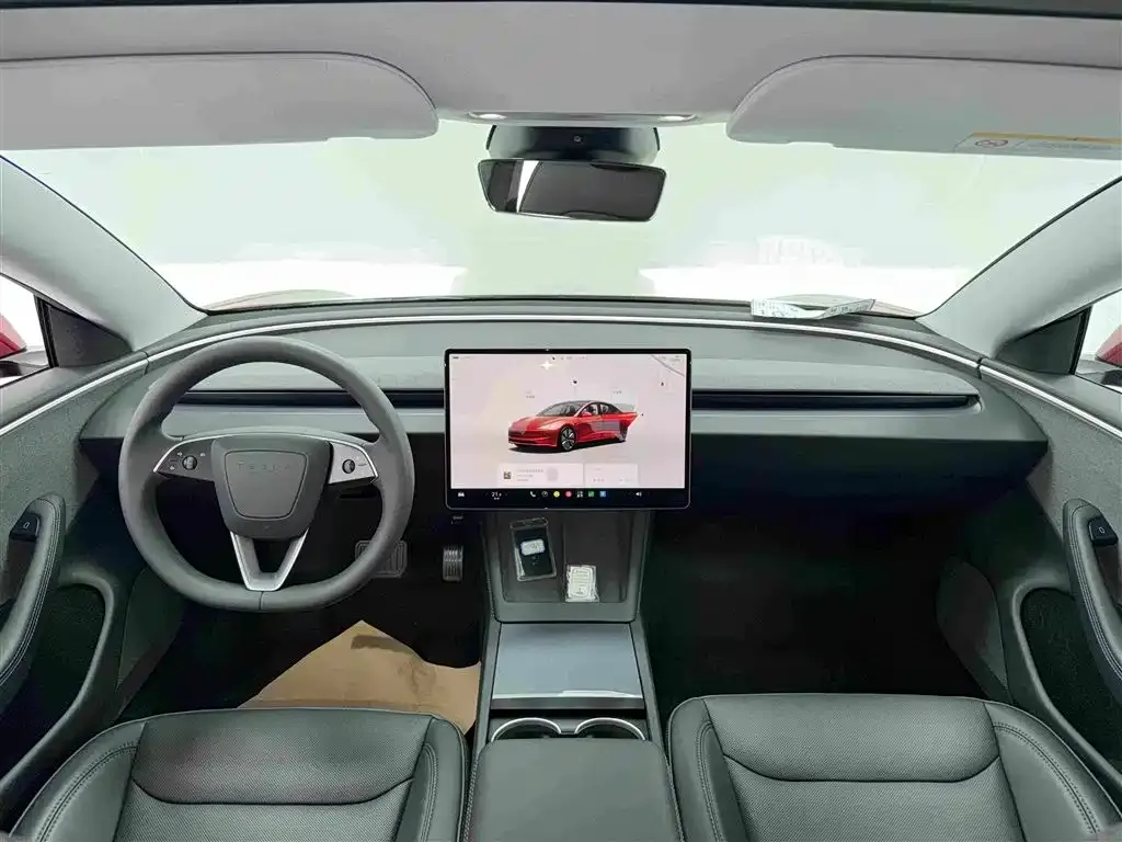 Tesla Model 3 — фото 4