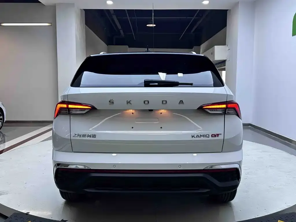 Skoda Kamiq — фото 2