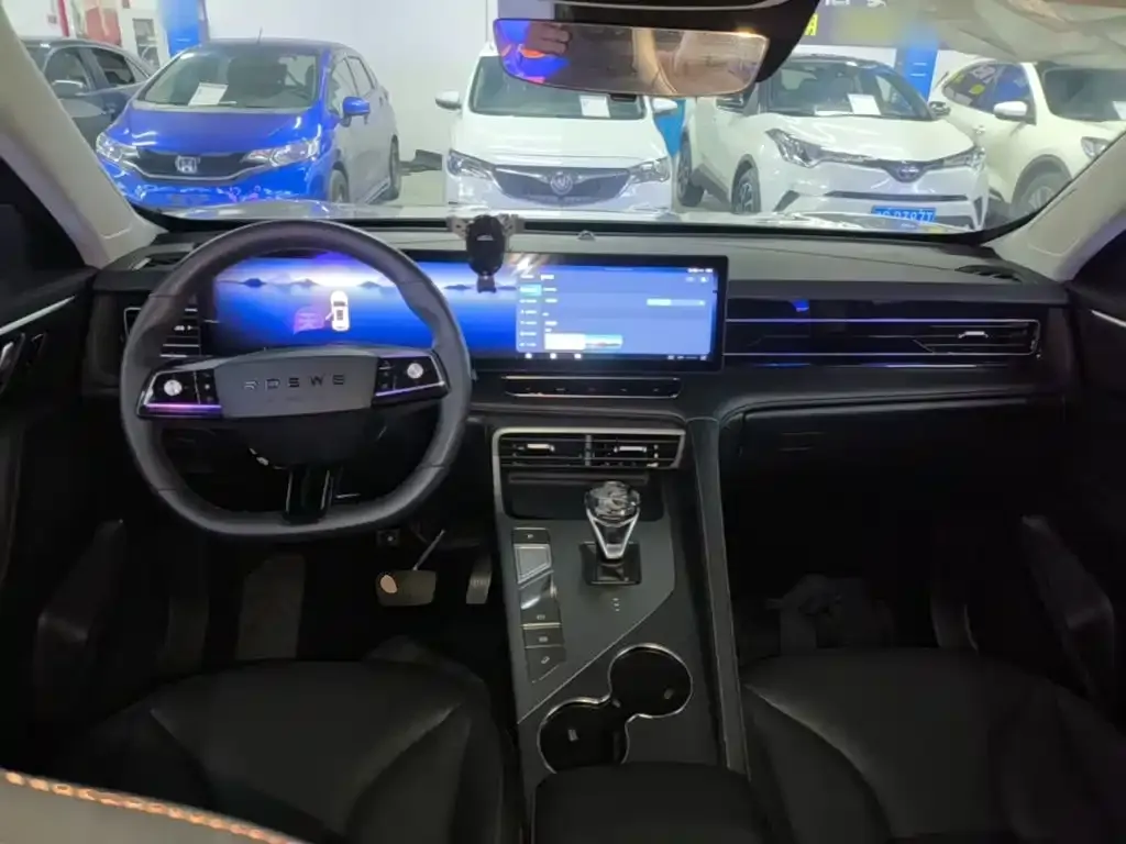 Roewe RX5 New Energy — фото 1