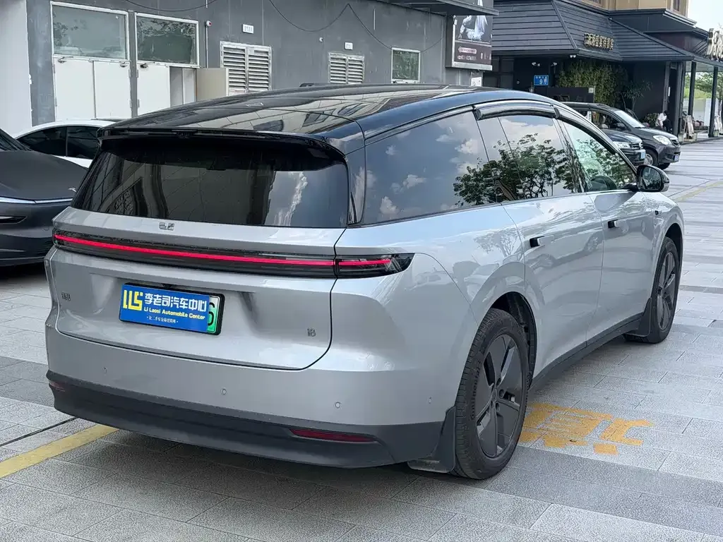 Li Auto Li i8 — фото 8
