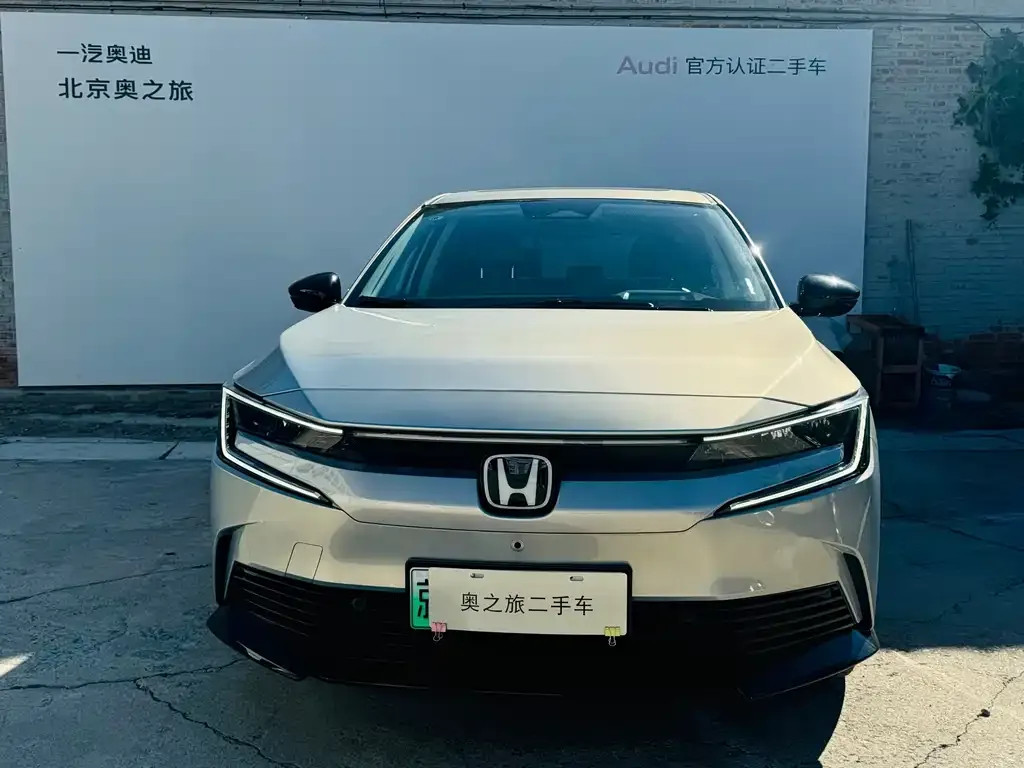 Honda e:NP2 — фото 6