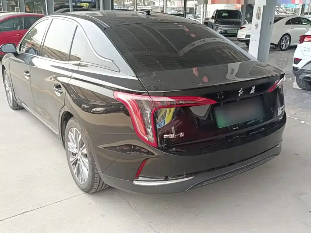 Hongqi E-QM5 — фото 3