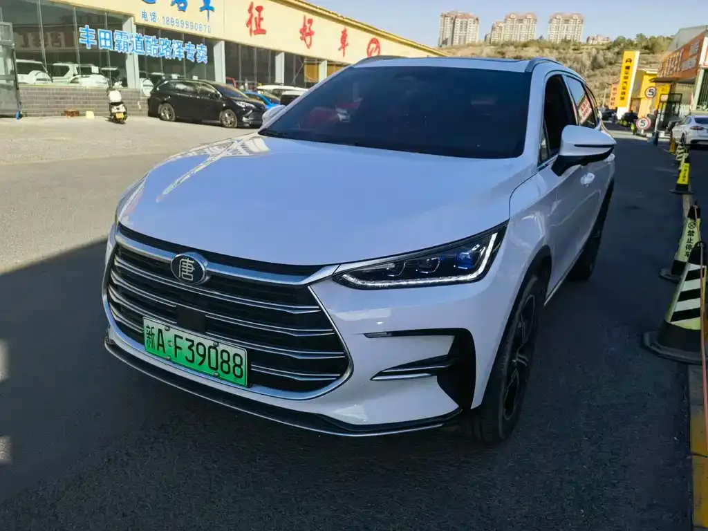 BYD Tang — фото 1