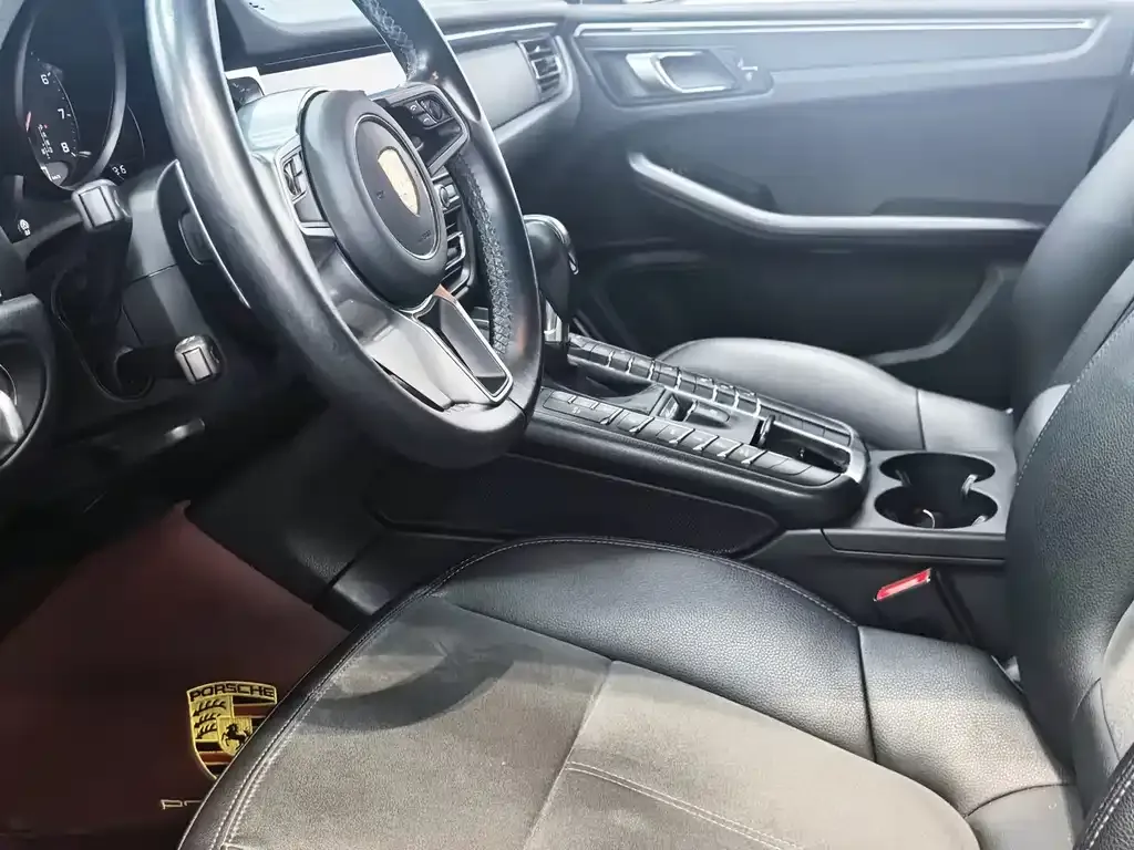 Porsche Macan — фото 4