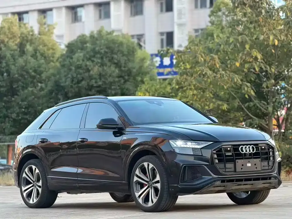 Audi Q8 — фото 4