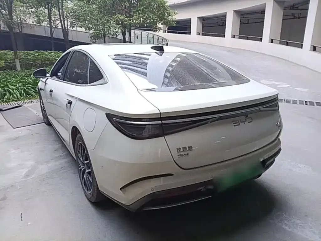 BYD Seal 07 DM-i — фото 6
