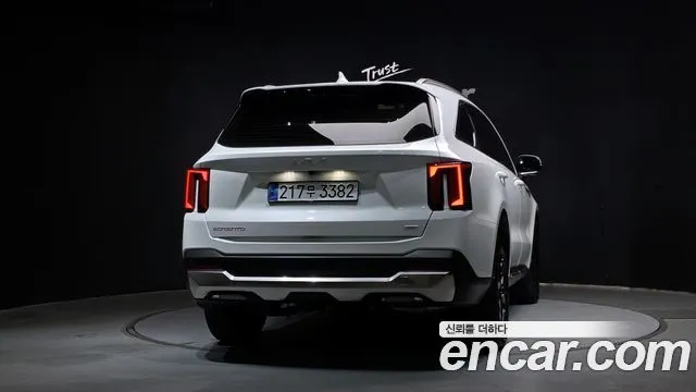 Kia Sorento — фото 3