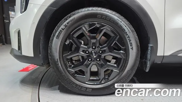 Kia Sorento — фото 6