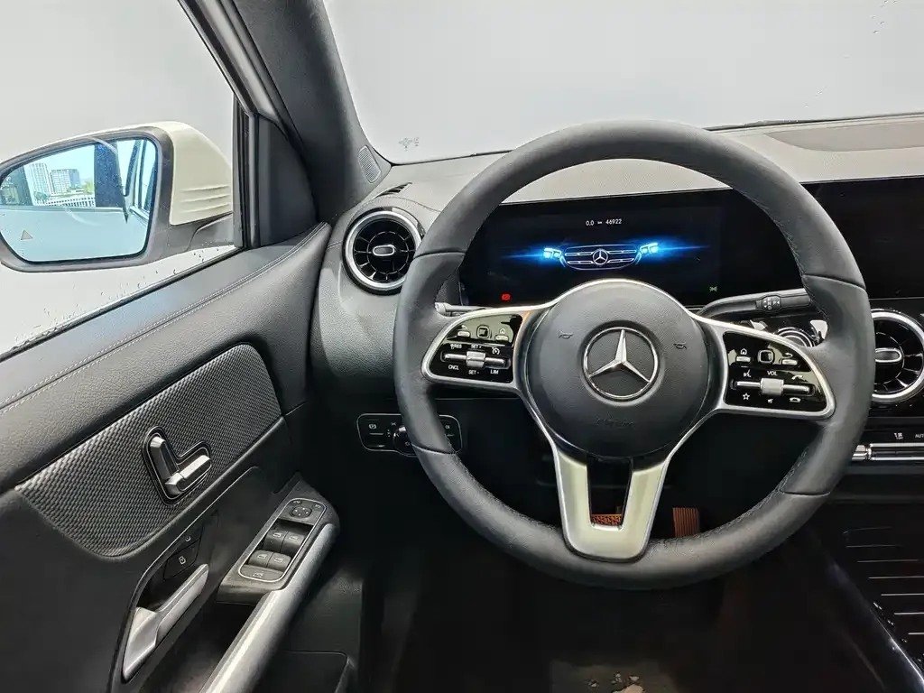 Mercedes-Benz GLA — фото 7
