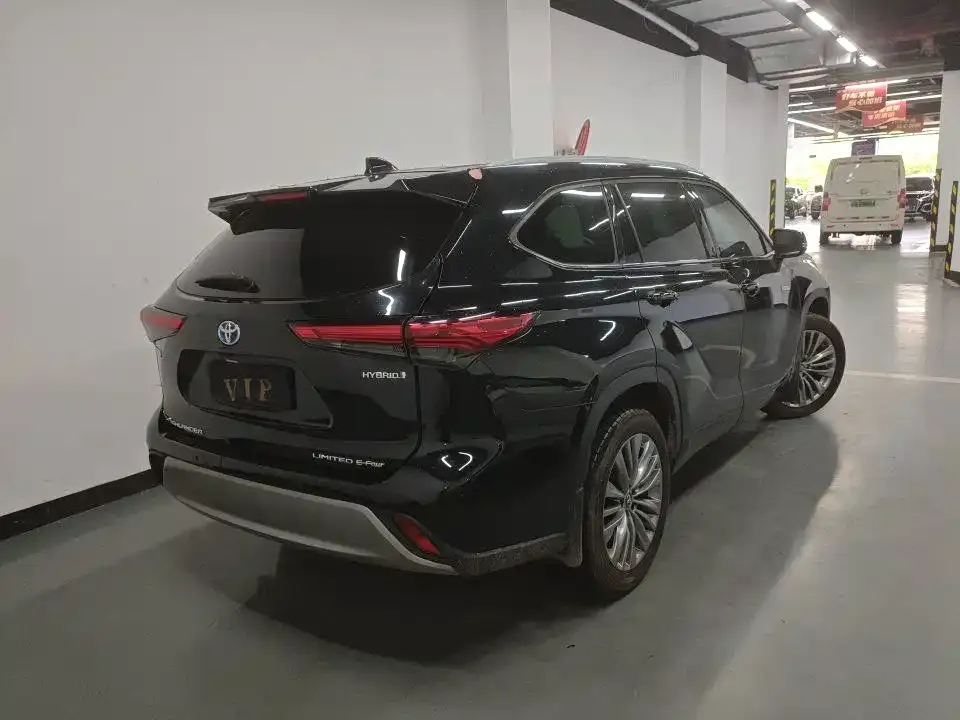 Toyota Highlander — фото 2