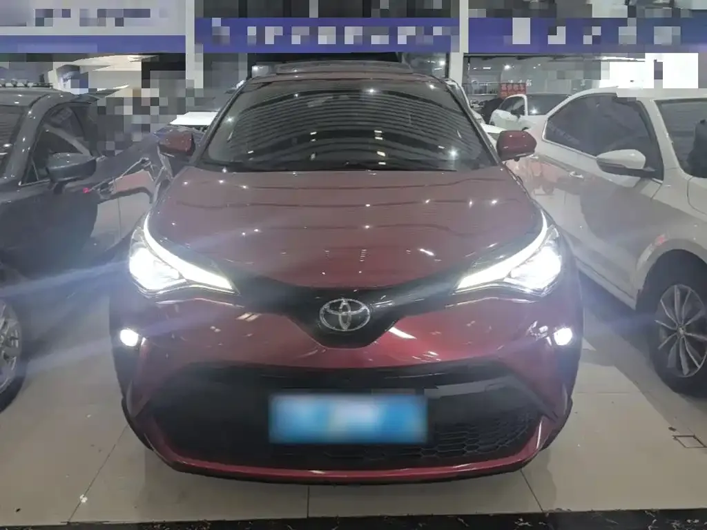Toyota C-HR — фото 9