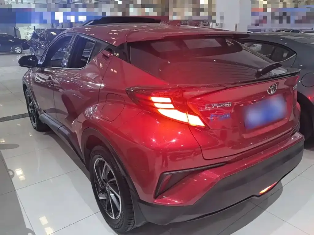 Toyota C-HR — фото 7