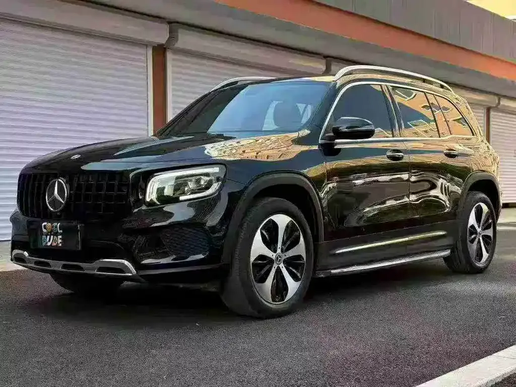 Mercedes-Benz GLB — фото 1