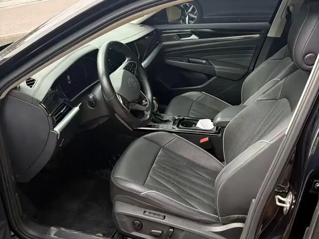 Volkswagen Passat — фото 7
